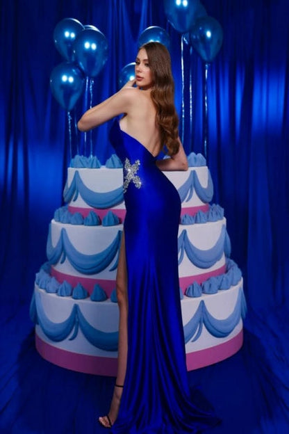 Vestido de fiesta azul sin mangas con escote en V y volantes de satén estilo columna vintage