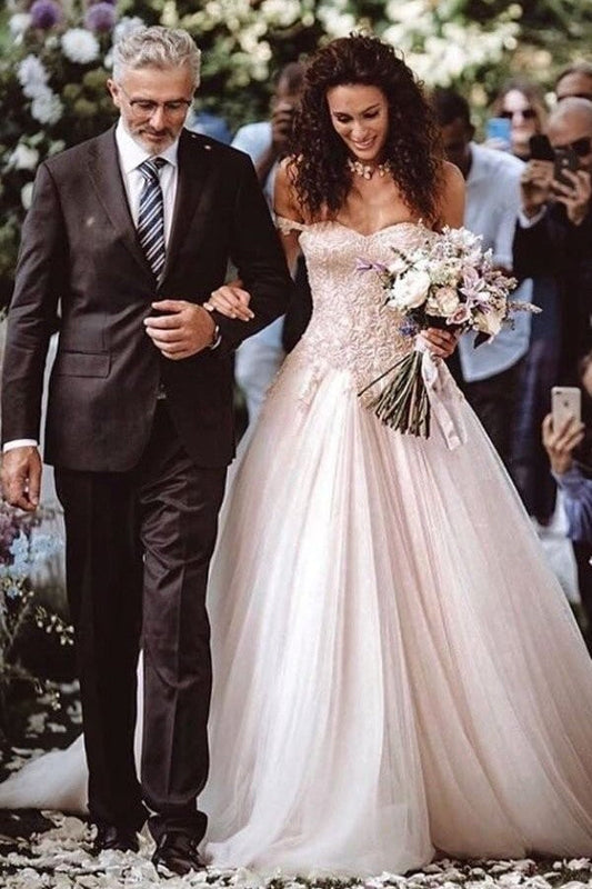Robe de mariée vintage longue en tulle et dentelle à épaules dénudées