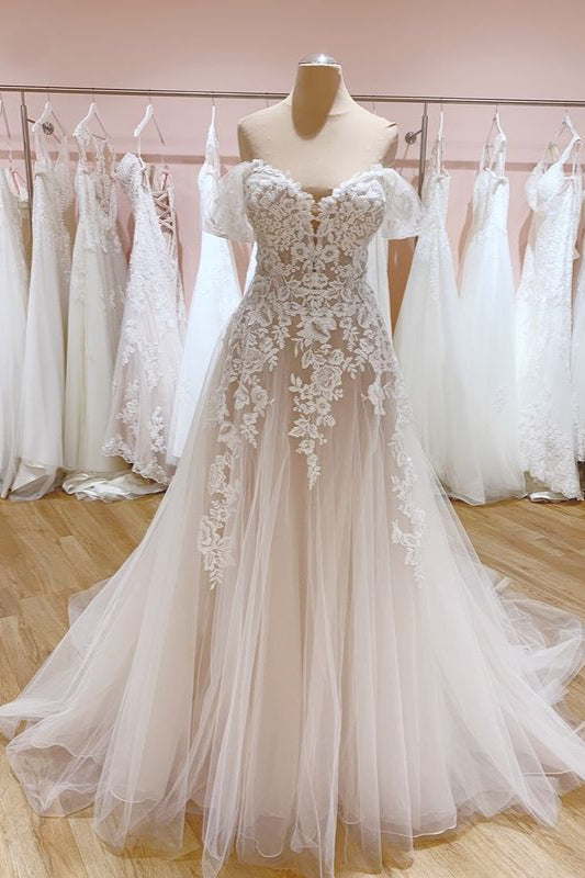 Robe de mariée vintage longue en tulle à épaules dénudées et dos nu