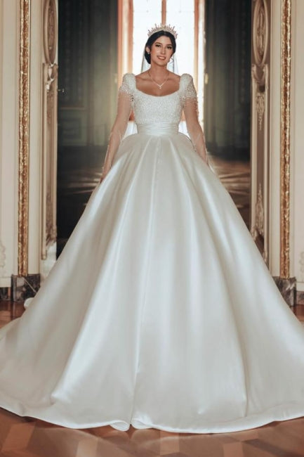 Robe de mariée vintage longue ivoire à col carré en satin pailleté avec manches longues