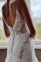 Vintage Mermaid V-neck Spaghetti Straps Lace Wedding Dresses With Train
