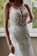 Vintage Mermaid V-neck Spaghetti Straps Lace Wedding Dresses With Train