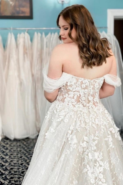 Vintage Off-the-shoulder Sleeveless A-Line Lace Wedding Gowns