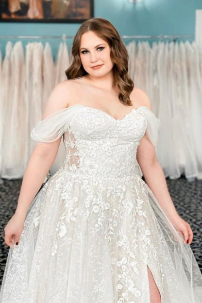 Vintage Off-the-shoulder Sleeveless A-Line Lace Wedding Gowns