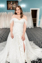 Vintage Off-the-shoulder Sleeveless A-Line Lace Wedding Gowns