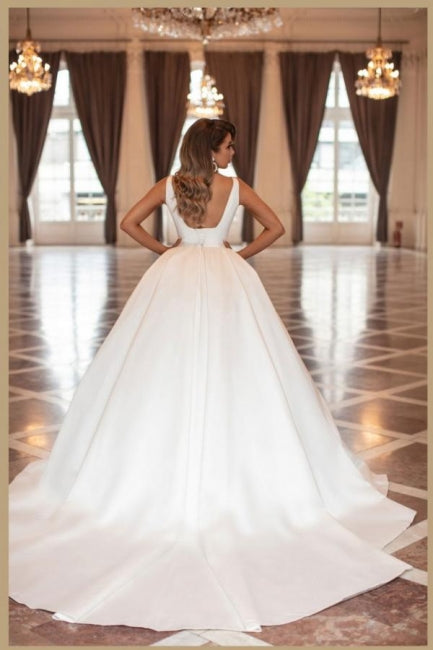 Robe de mariée trapèze en satin blanc simple et vintage sans manches