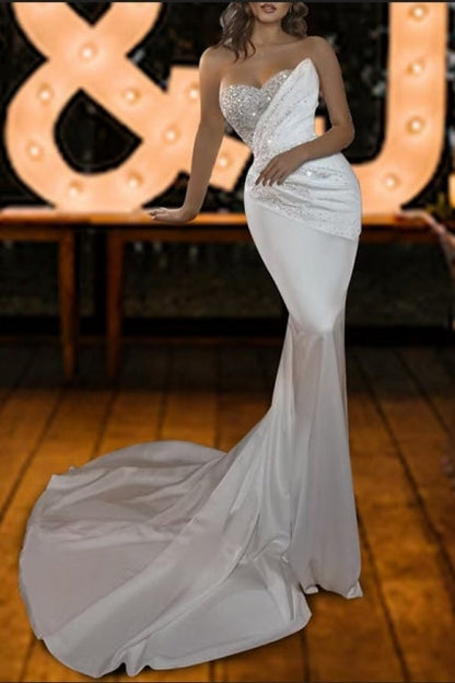 Robe de mariée vintage en satin sans manches à paillettes et sans bretelles