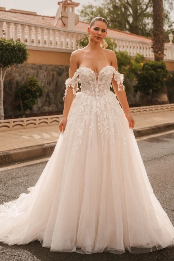 Vogue Ivory Off Shoulder Sleeveless A Line Wedding Dress With Appliques