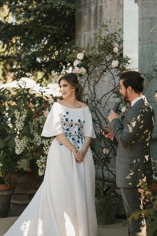 Brautkleider Bateau Stickerei Romantisches Halbarm Brautkleid