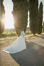 Brautkleider Bateau Stickerei Romantisches Halbarm Brautkleid