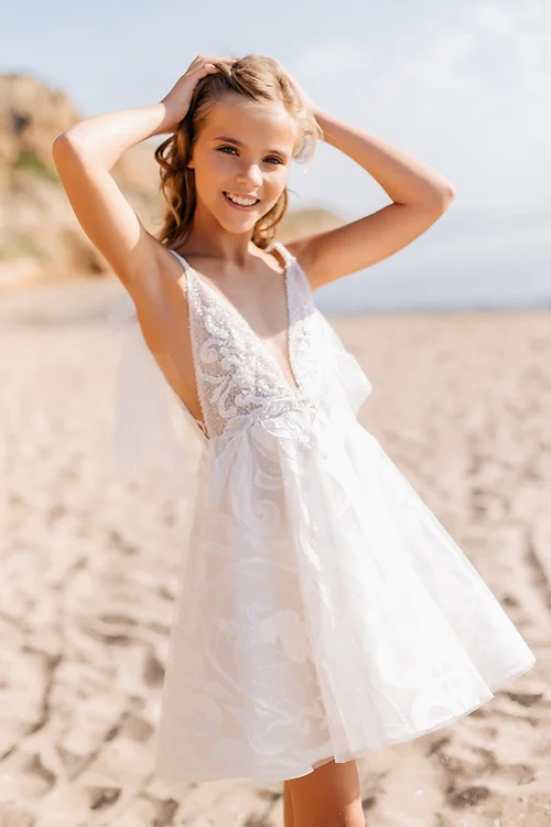White Floor Length Flower Girls Dress Tulle Lace Backless Appliques