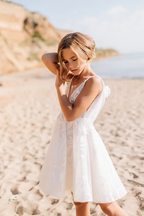 White Floor Length Flower Girls Dress Tulle Lace Backless Appliques