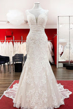 Ivory Sleeveless Tulle Lace Backless Mermaid Sweetheart Neckline Wedding Dress